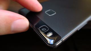 Huawei P9 Lite: Design din policarbonat şi metal aflat la "înălţime metalică"