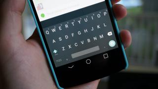 Google Keyboard primește un update ce aduce noi teme și suport pentru Android N