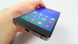UHANS S1: Benchmark-uri peste Vernee Thor şi UMi Touch