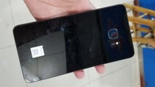 Varianta prototip de Samsung Galaxy Note 7 ce sosea cu display standard, ni se prezintă în imagini reale
