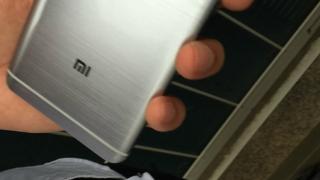 CEO-ul Xiaomi ne prezintă o imagine teaser pentru modelul Redmi Pro; telefon cu cameră duală ce se lansează oficial mâine!