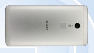 Sharp pregătește smartphone-uri cu design ceva mai diferit; Aquos Z2 este unul dintre acestea
