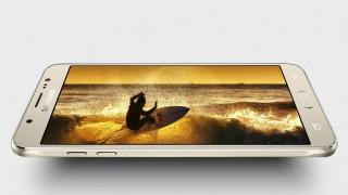Samsung Galaxy J7 Prime îşi face apariţia printr-o scăpare, cu scanner de amprente, cantitate de RAM superioară predecesorilor