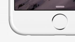 Viitoarele modele iPhone vor primi funcții extra de securitate în caz de furt; scanarea amprentei și realizarea de selfie-uri ale hoțului sunt propuse aici