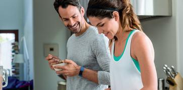 Fitbit Flex 2 și Charge 2 sunt lansate oficial; brățări fitness cu prețuri de 100, respectiv 150 dolari