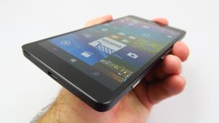 Microsoft Lumia 950 XL: Design pe bază de plastic fragil, inadecvat pentru un flagship