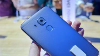 IFA 2016: Primele impresii despre Huawei Nova Plus - undeva între Honor şi Mate, cu design de Mate 8 compact (Video)