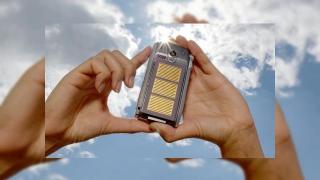 Motorola priveste la soare!