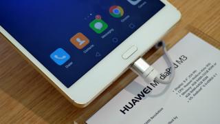 Tableta Huawei MediaPad M3 e premiată la IFA 2016 pentru sistemul audio şi tehnologiile sale multimedia