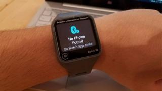 Smartwatchul Motorola ar fi putut avea un ecran pătrătos; Iată un prototip