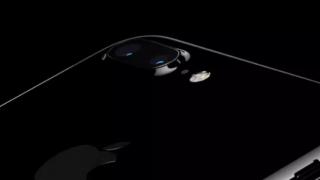 Apple dezvăluie informații despre iPhone 7 pe Twitter; vine cu certificare IPx7 de rezistență la apă, cu difuzoare stereo și în noi variante de culoare