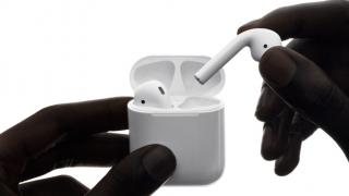 Ce implicaţii are şi va avea lipsa conectorului audio de 3,5mm de pe noul iPhone, în 10 puncte