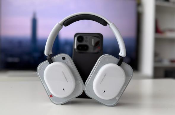 Nothing Headphone (a) - Design (2): Nothing-Headphone-a_ (4).jpg