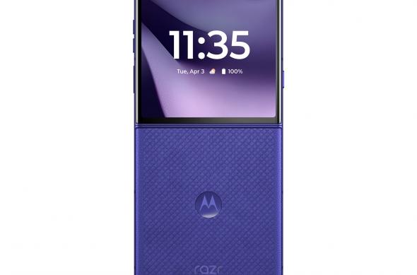 Motorola razr 70 Ultra - Fotografii: MOTOROLA RAZR 70 ULTRA_BASICPACK_ORIENT BLUE_BACKSIDE.jpg