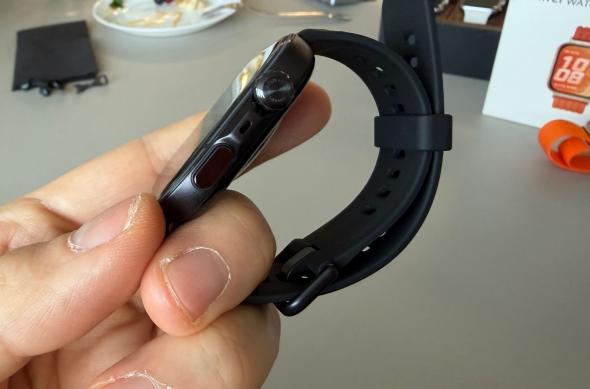 HUAWEI Watch Fit 5 Pro - Fotografii hands-on: HUAWEI-Watch-Fit-5-Pro-Design_ (19).jpg