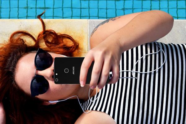 Archos 55 Diamond Selfie - Fotografii oficiale