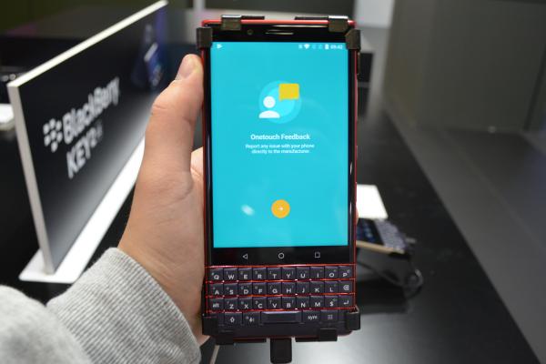 BlackBerry Key2 LE, fotografii hands-on de la IFA 2018