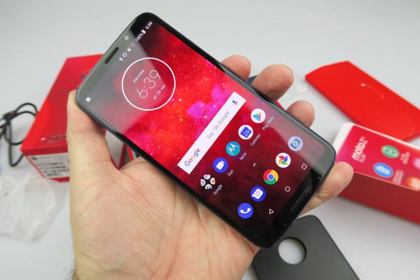 Motorola Moto Z3 Play - Unboxing