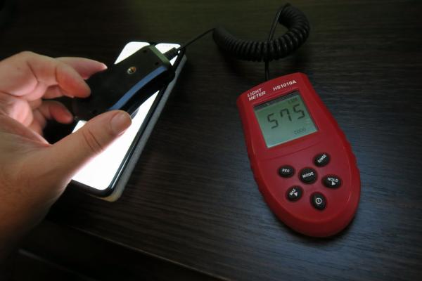 Luminozitate display OnePlus 6T