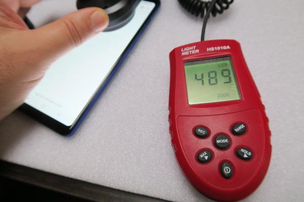 Luminozitate display Samsung Galaxy A9 (2018)
