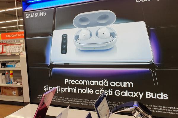 Mostre foto Samsung Galaxy S10+ realizate la interior