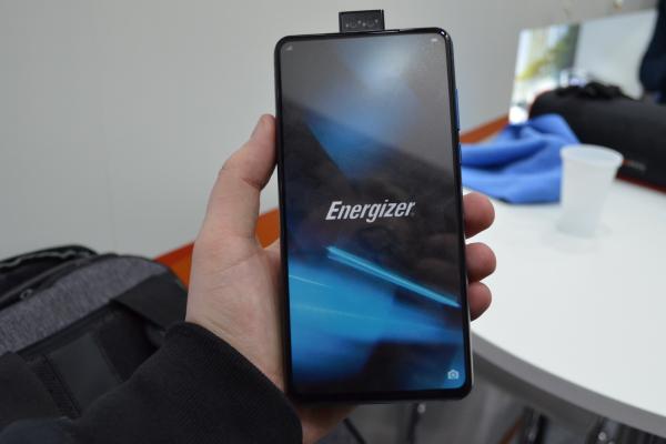 Energizer Power Max P18K Pop - Fotografii Hands-On