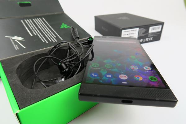 Razer Phone 2 - Accesorii