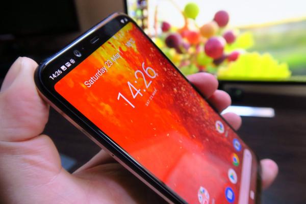 Luminozitate display Nokia 8.1