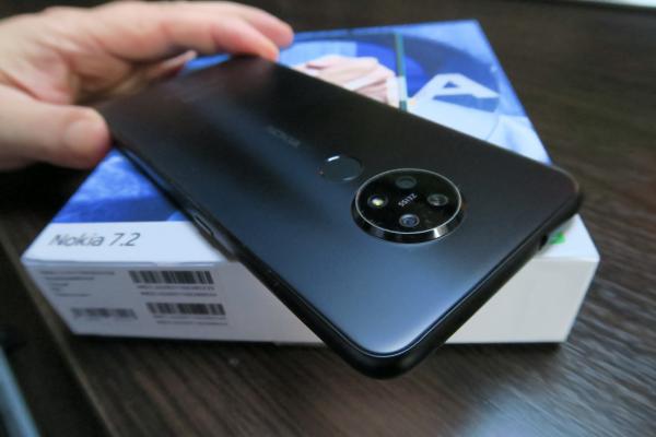 Nokia 7.2 - Unboxing