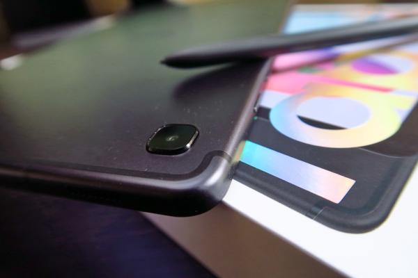 Samsung Galaxy Tab S6 Lite (LTE) - Unboxing