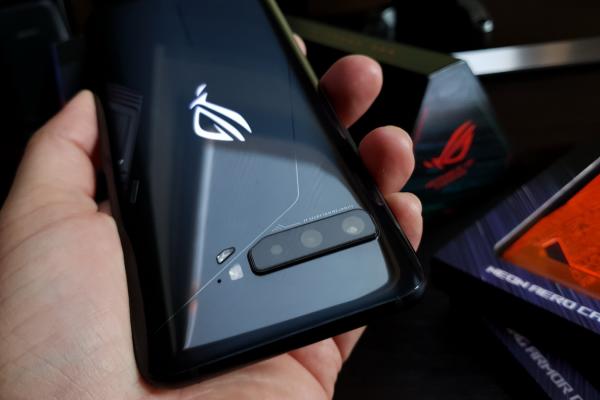 ASUS ROG Phone 3 - Unboxing
