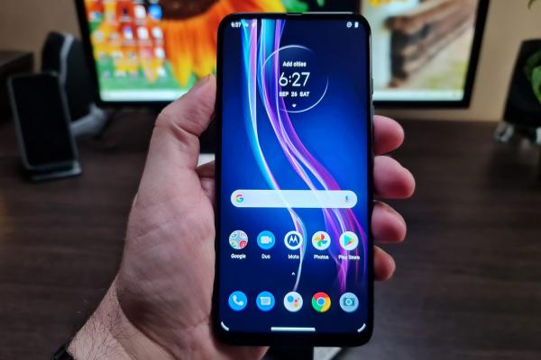 Motorola One Fusion+ - Unboxing