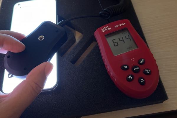 Luminozitate display Xiaomi Mi 11 Ultra și ecranul văzut la microscop