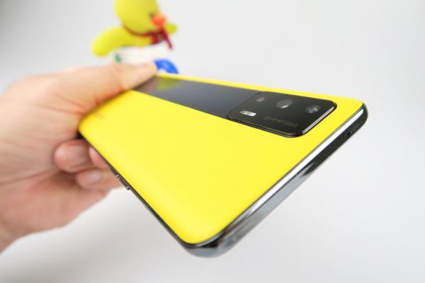 realme GT 5G - Galerie foto Mobilissimo.ro