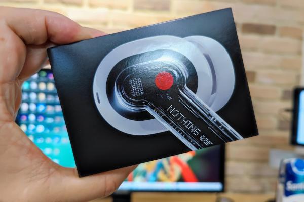Unboxing Nothing ear (1) (conținutul cutiei)