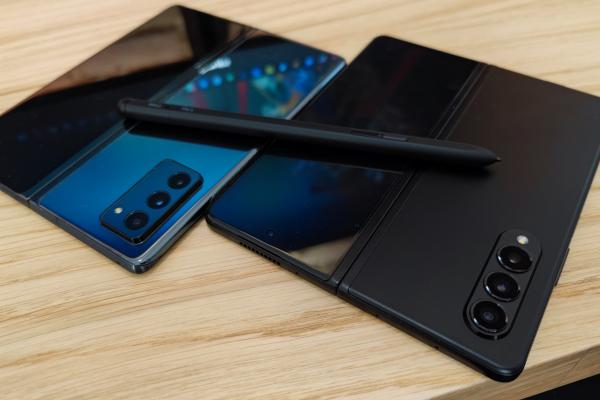 Samsung Galaxy Z Fold 3 vs. Galaxy Z Fold 2 Comparatie