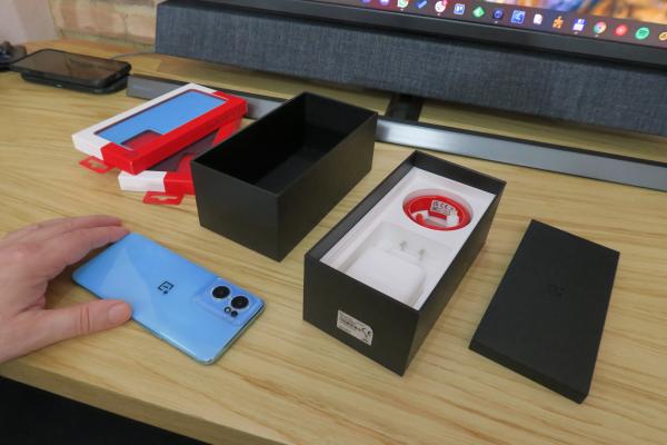 OnePlus Nord CE 2 5G - Unboxing
