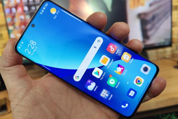 Xiaomi 12 - Galerie foto Mobilissimo.ro