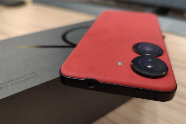 ASUS Zenfone 9 - Unboxing