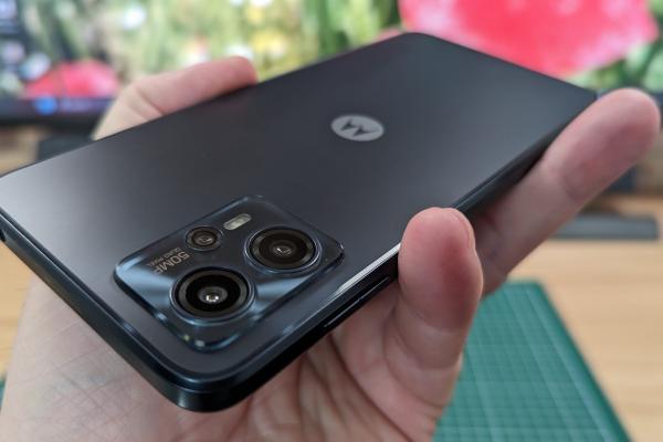 Motorola Moto G13 - Unboxing
