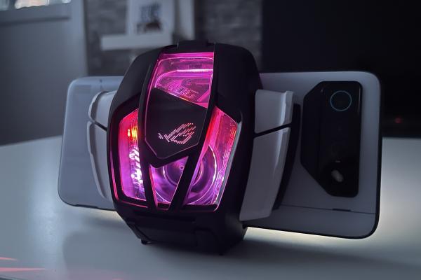 ASUS ROG Phone 7 Ultimate - Galerie foto Mobilissimo.ro