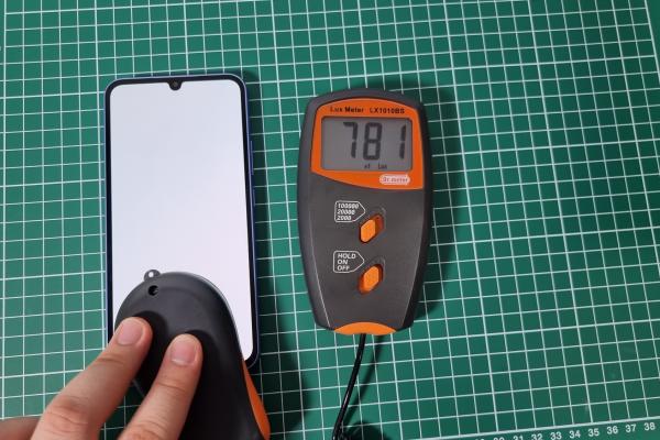 Luminozitate display Samsung Galaxy A34 5G