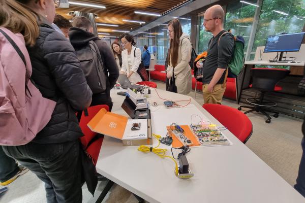 Vodafone Innovation Hub - Centrul multidisciplinar din cadrul UPB