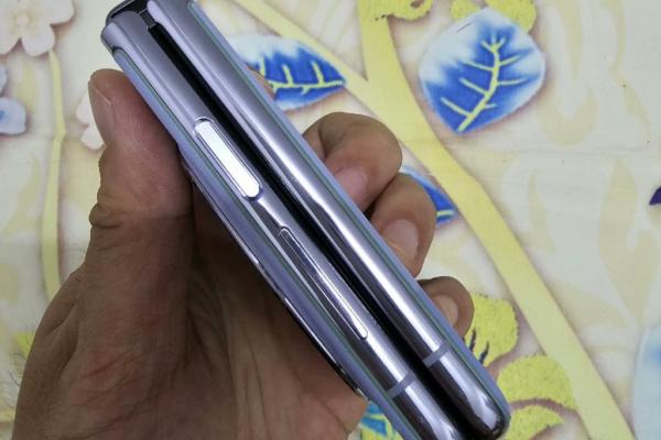 Tecno Phantom V Yoga - Randări