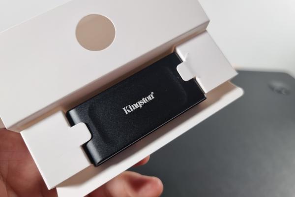 Kingston XS1000 - Unboxing