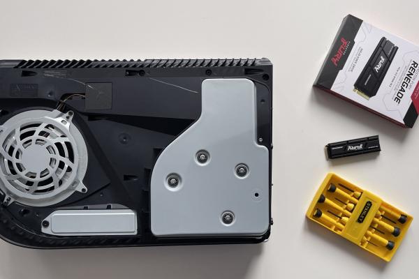 Kingston Fury Renegade - Instalare PS5
