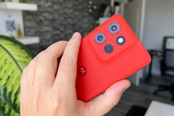 Motorola Edge 50 Neo - Fotografii Hands-On