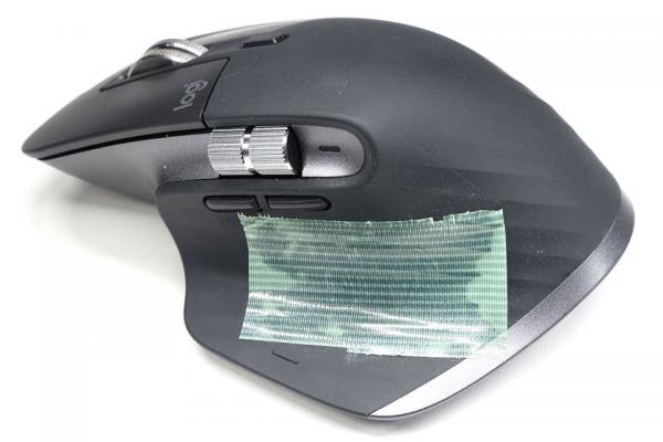 Zona cauciucată a mouse-ului Logitech MX Master 3S devine lipicioasă după câteva luni; Un defect material ignorat de producătorul premium