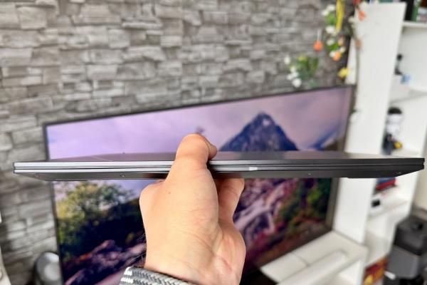 ASUS ZenBook 14 UM3406K - Design