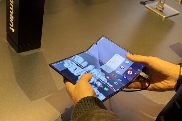 Samsung Galaxy Z Trifold la CES 2026 din Las Vegas